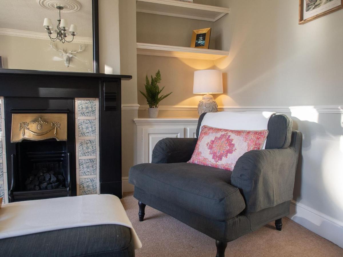 The Beeches - Chatsworth Apartment No 1 - Sleeps 2 Baslow Bagian luar foto